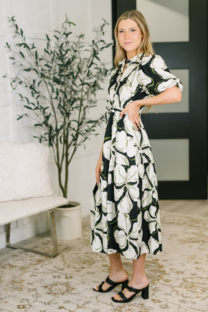 Art Show Puff Sleeve Midi Dress