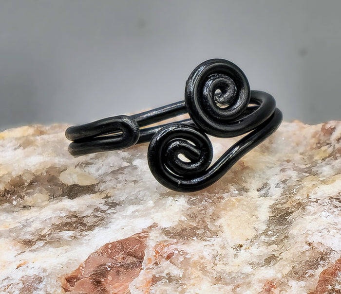Black spiral ring
