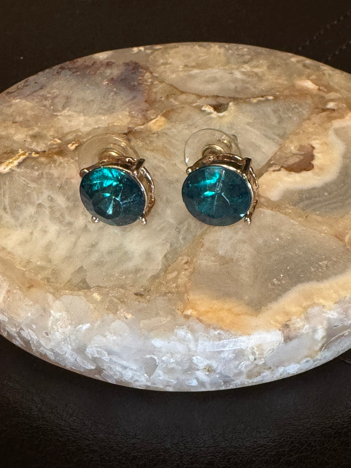 Blue Zircon Rhinestone Stud Earrings – Faceted Crystal in Silver-Tone Setting
