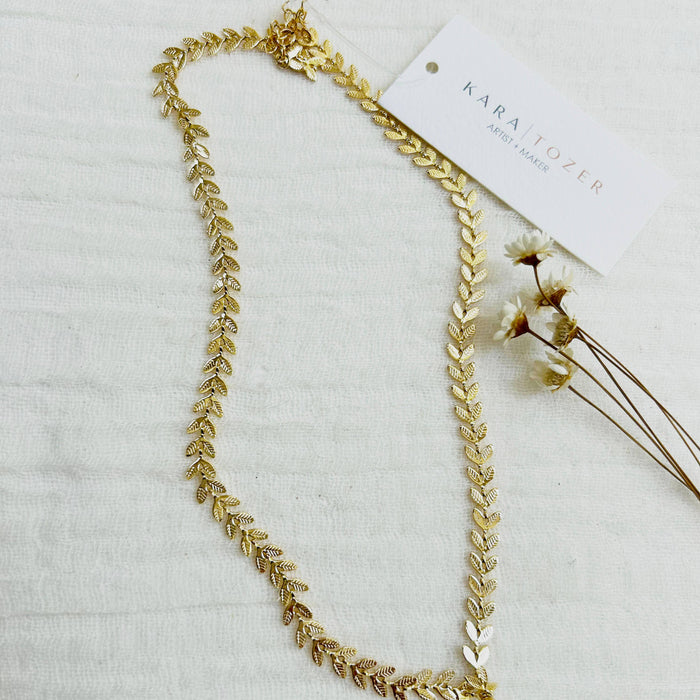 Dainty Leaf Necklace
