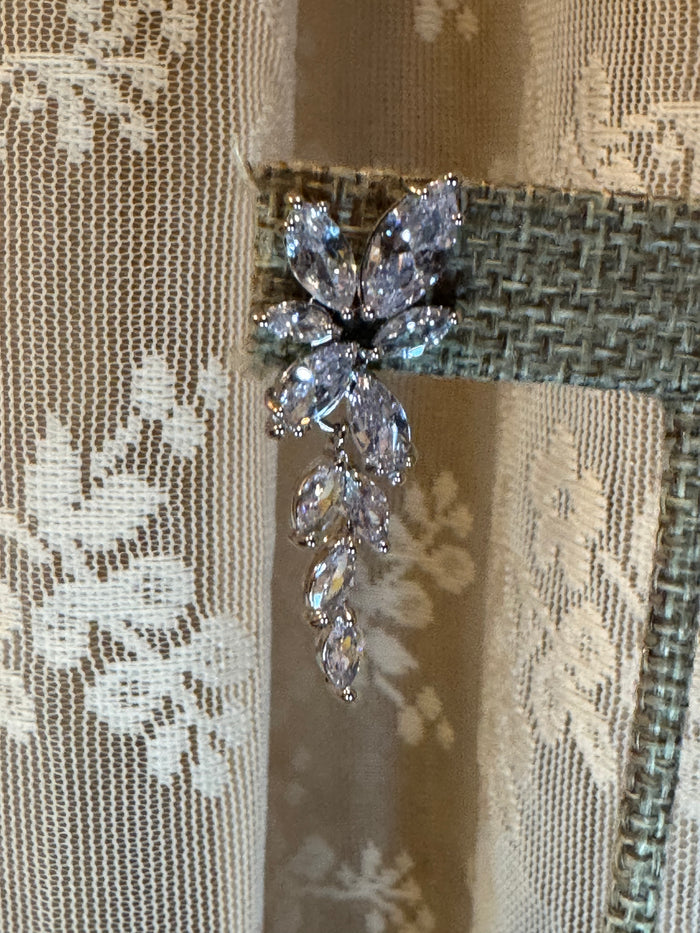 Gleaming Leaflet Bridal Earrings - Swarovski Crystal Vine-Inspired Elegance