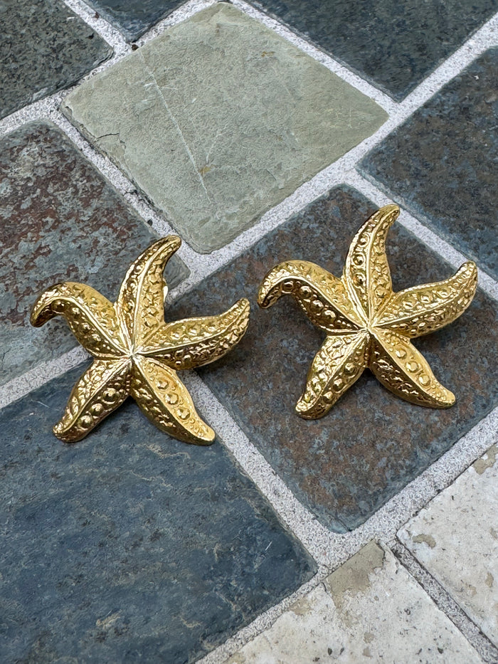 ✨ Golden Shore Starfish Statement Stud Earrings .75 inches