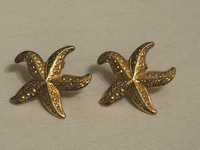 ✨ Golden Shore Starfish Statement Stud Earrings .75 inches