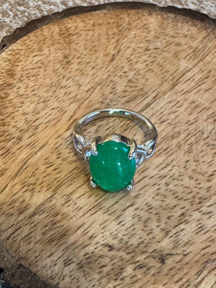 Green Gemstone Cocktail Ring – Silver Plated – Oval Cabochon – Size 7