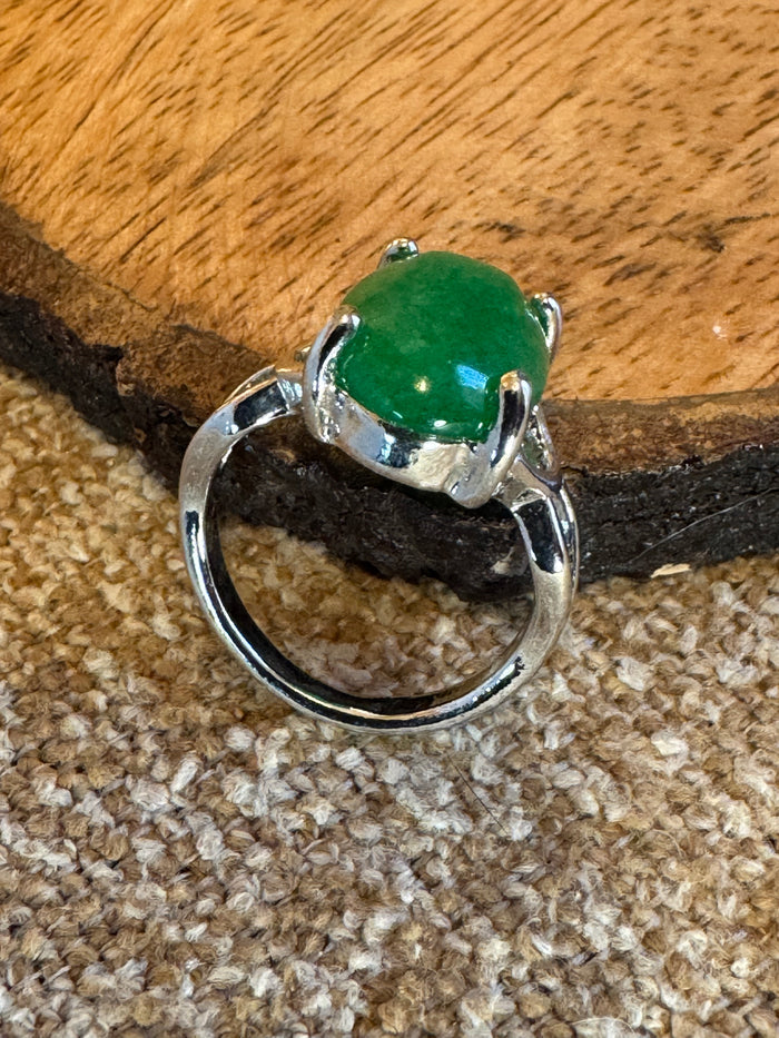 Green Gemstone Cocktail Ring – Silver Plated – Oval Cabochon – Size 7