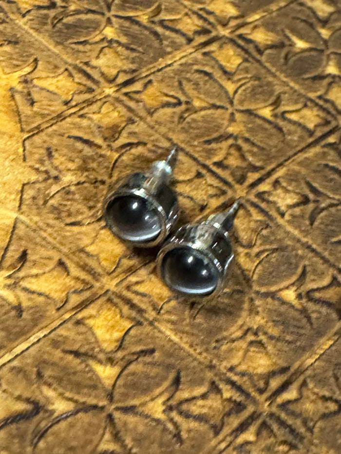 Grey Cat’s Eye Stud Earrings – Silver