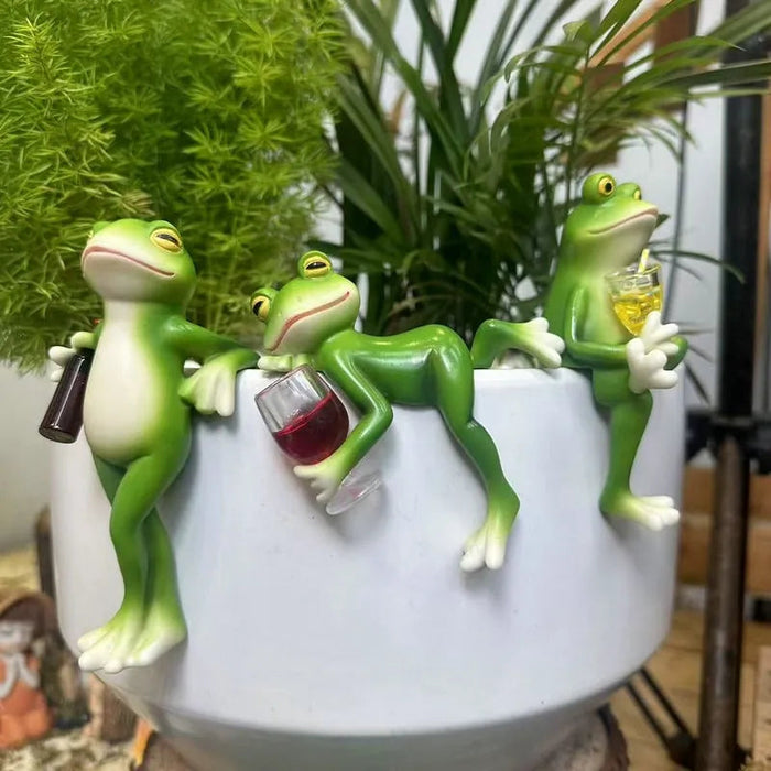 Hopsley - Wine Frog Plant Pot Ornament, Painted Weatherproof Decor