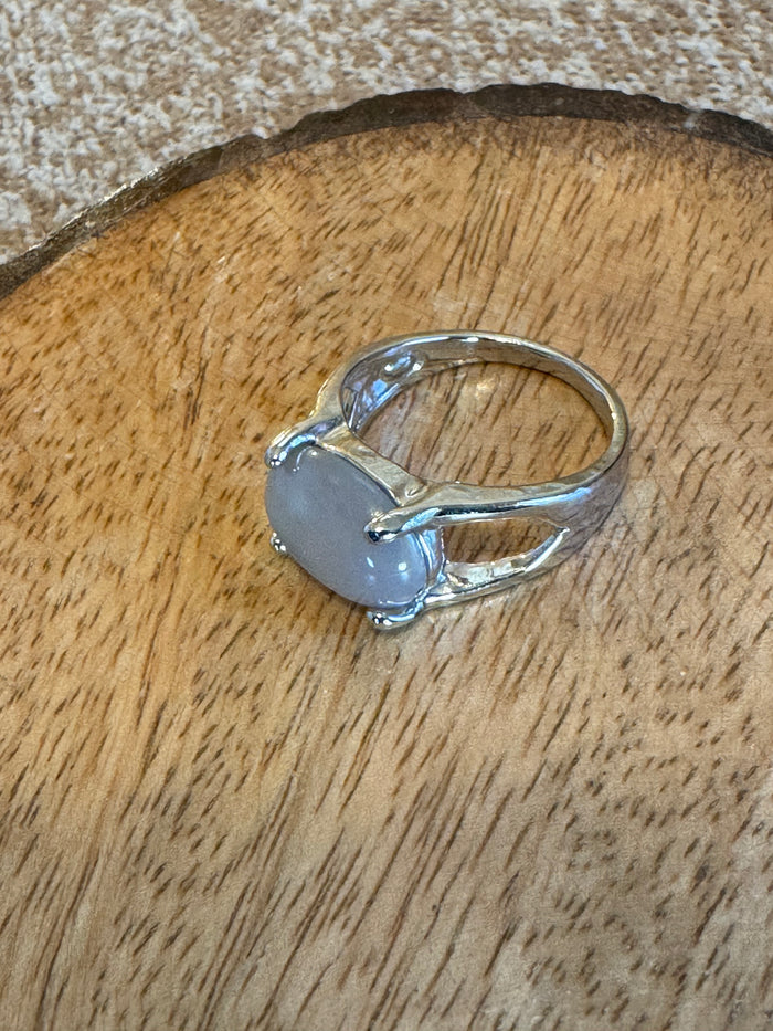 Moonstone Cabochon Ring – Silver Plated – Classic Oval Setting – Size 8.5