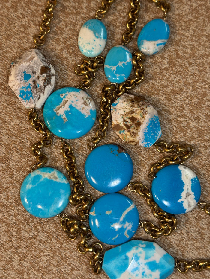 ✨Natural Stone Station Necklace – Gold-Tone Chain ✨