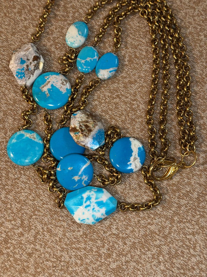 ✨Natural Stone Station Necklace – Gold-Tone Chain ✨