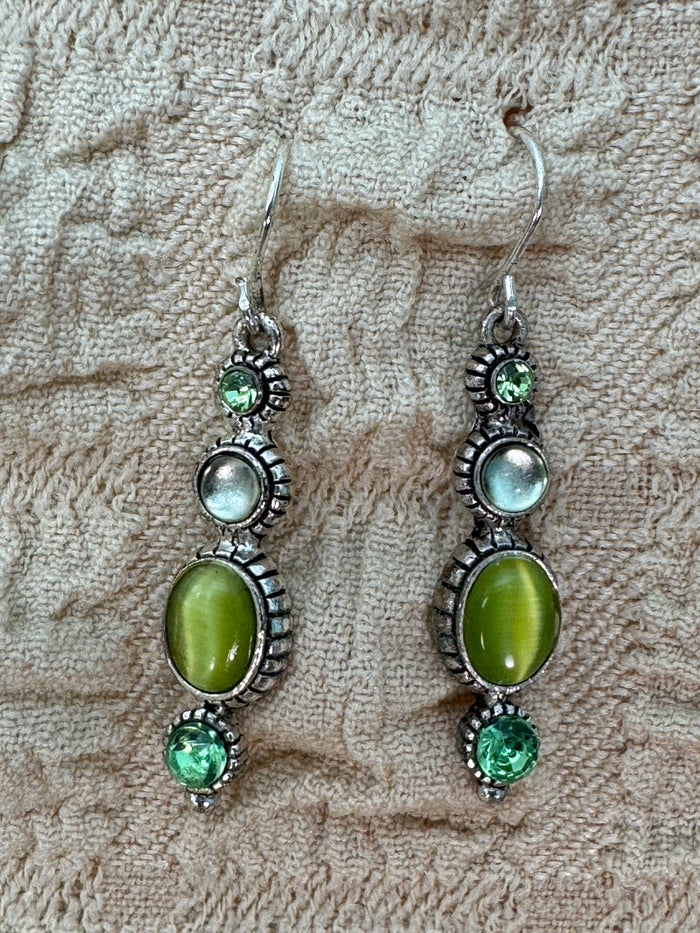 Rare Vintage Green Cat Eye Earrings