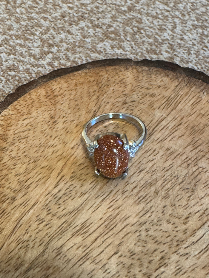 Sunstone Cabochon Ring – Silver Plated – Oval Sparkling Stone - Size 7.5