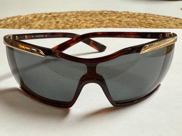 Valentino V-Romask VLS-120B — Statement Shield Sunglasses from Valentino’s Iconic Line