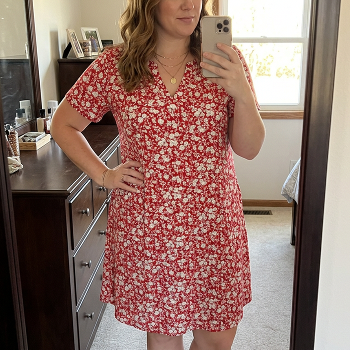 Veluna – V-Neck Floral Dress with Pockets