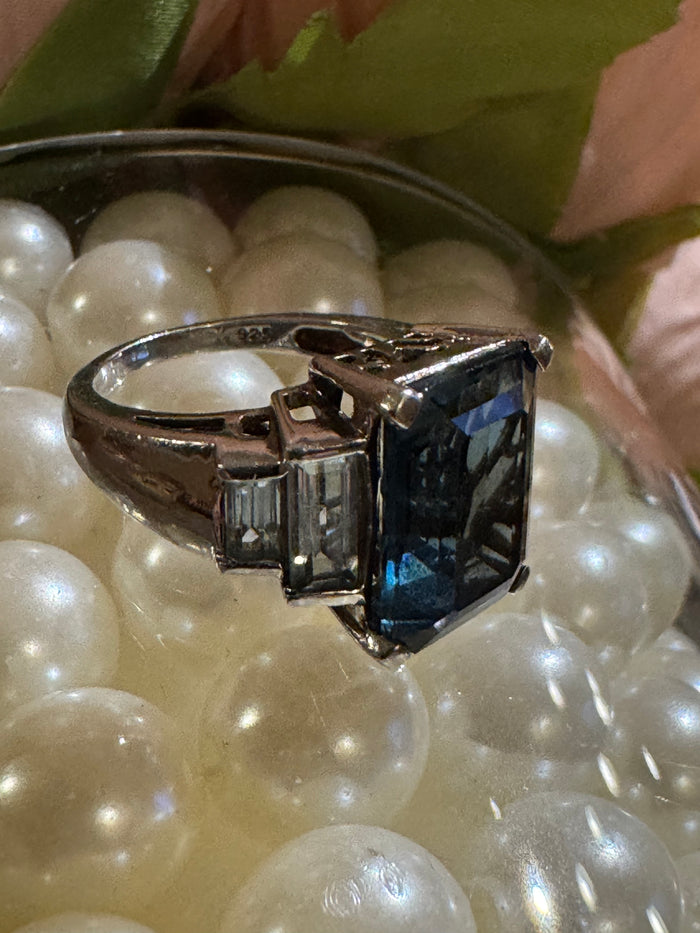 💎 Vintage Art Deco–Inspired London Blue Topaz Sterling Silver Ring 💎