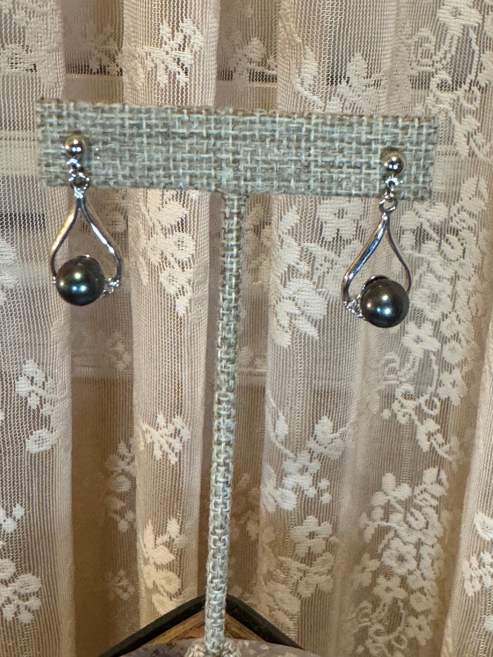 Vintage Black Pearl Drop Earrings Silver Tone Teardrop Frame Caged Design