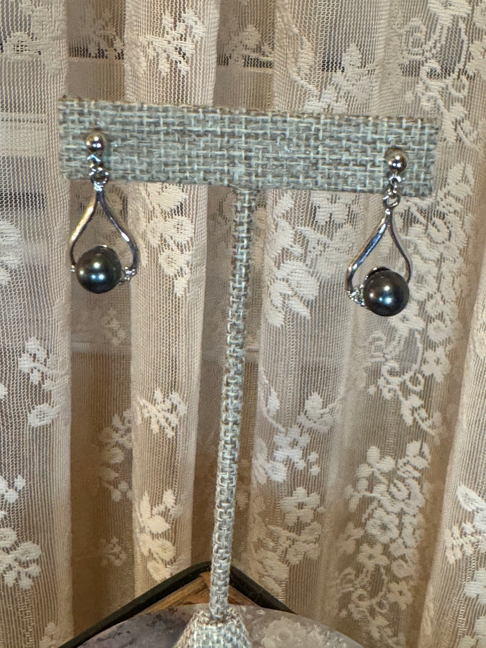 Vintage Black Pearl Drop Earrings Silver Tone Teardrop Frame Caged Design