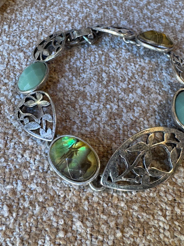 Vintage-Style Silver-Tone Green Stone Link Bracelet